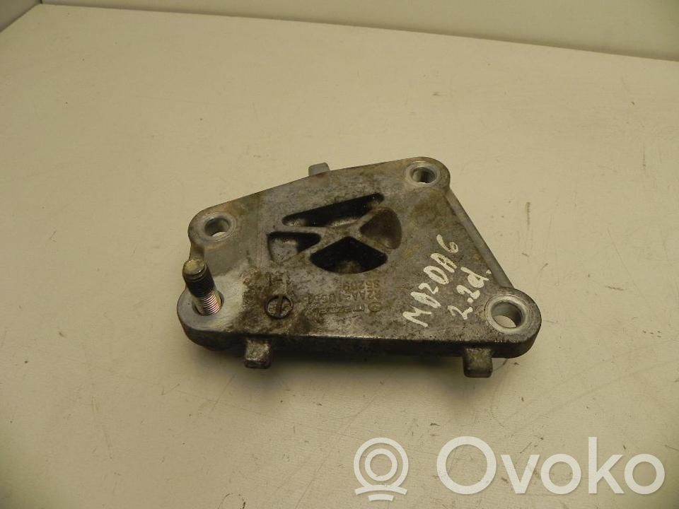 Mazda 6 Engine mounting bracket 