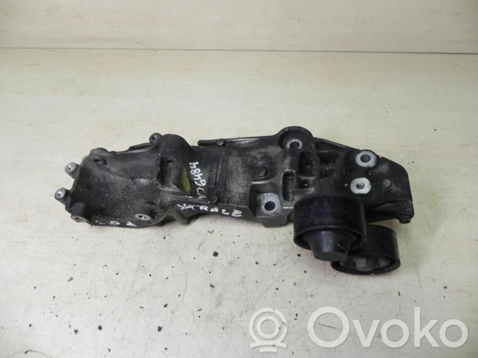 Nissan X-Trail T31 Engine mounting bracket 