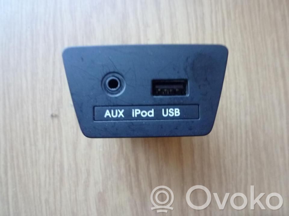 Hyundai ix35 Conector de radio EUR ISO 