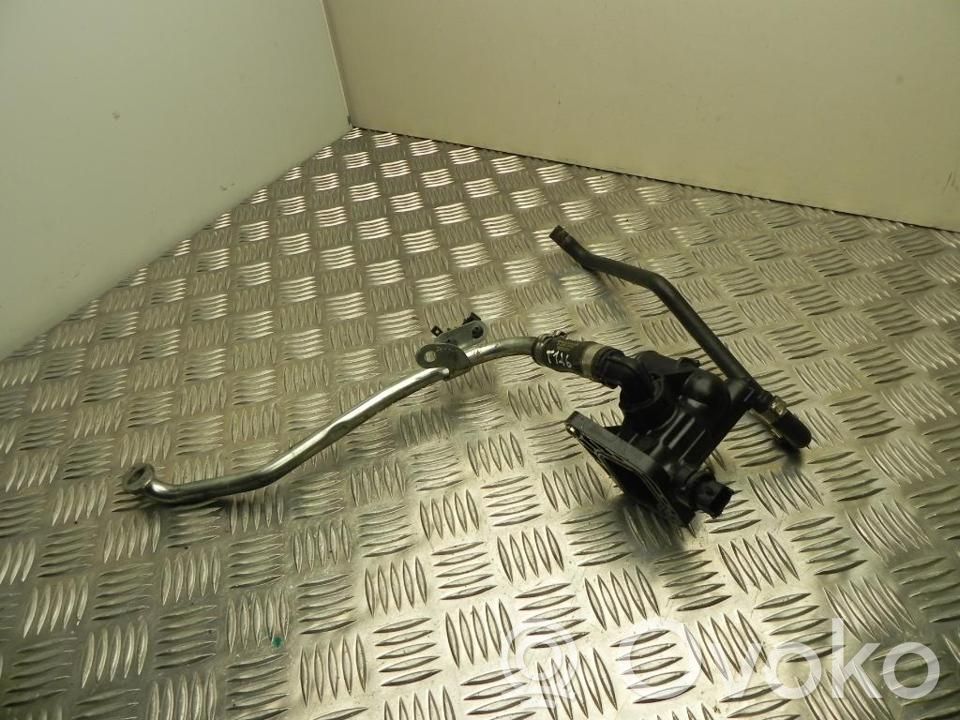 Fiat 500L Obudowa termostatu 