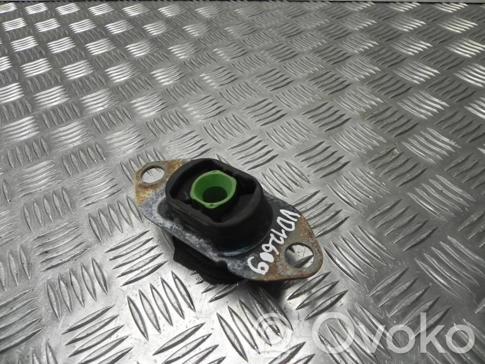 Renault Zoe Engine mount bracket 