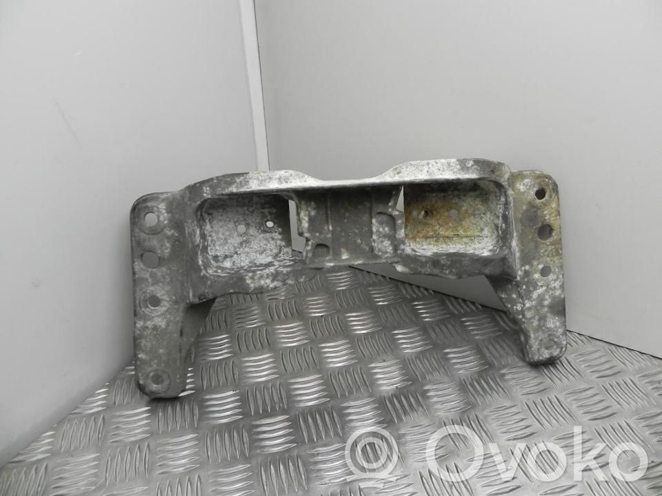 BMW 5 E60 E61 Engine mounting bracket 