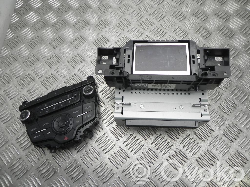 Ford Focus Panel / Radioodtwarzacz CD/DVD/GPS 