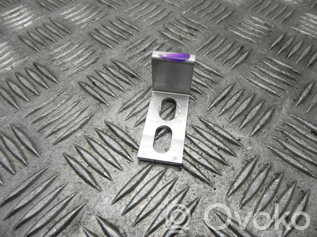 Lamborghini LP 580-2 Supporto della valvola di raffreddamento EGR 