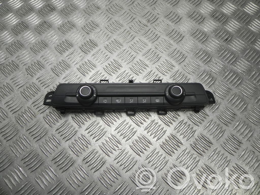 Opel Vivaro Climate control unit 