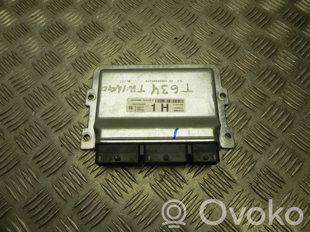 Renault Twingo III Engine control unit/module 