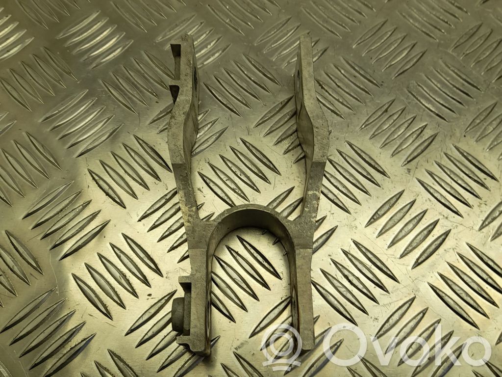 Volvo XC60 EGR valve cooler bracket 