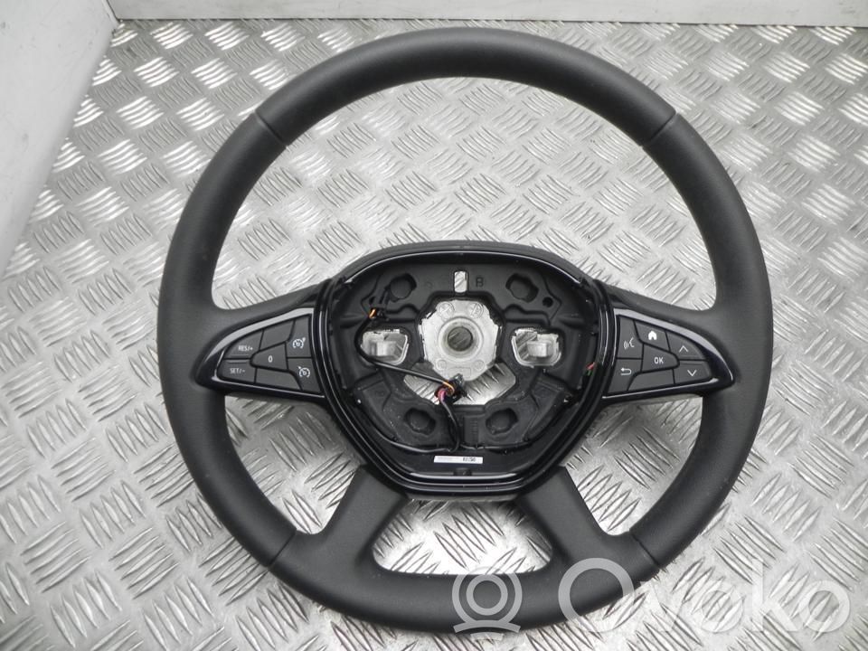 Dacia Sandero Ohjauspyörä 