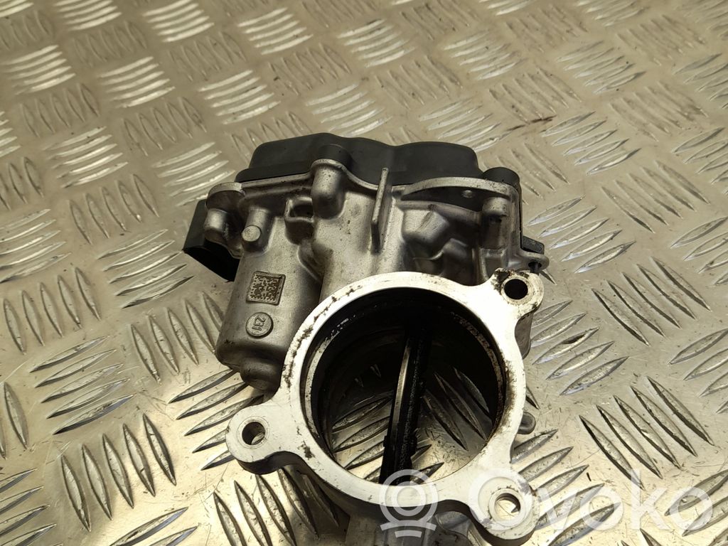 Volkswagen PASSAT B8 Drosselklappe 