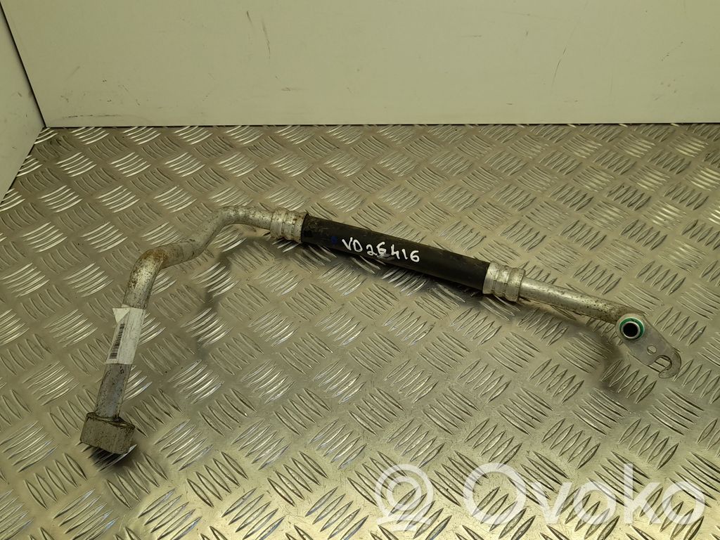 Tesla Model S Ilmastointilaitteen putki (A/C) 