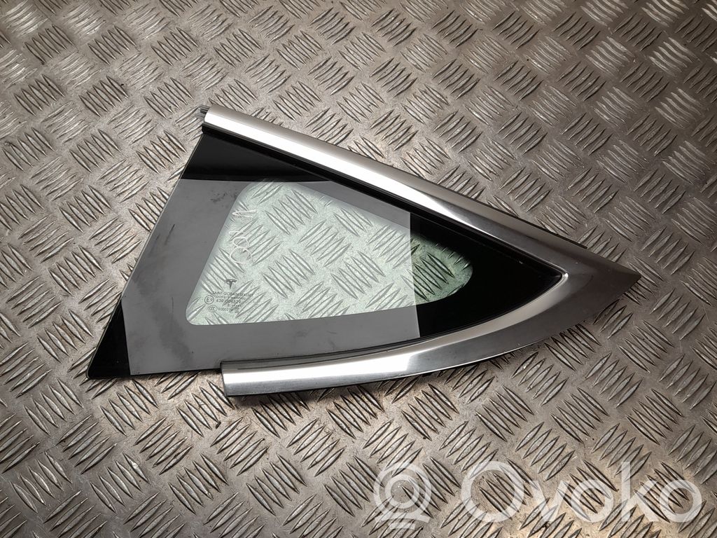 Tesla Model 3 Vidrio lateral trasero 