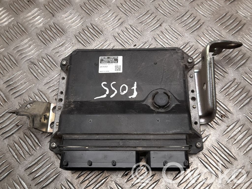 Toyota Prius (XW30) Engine control unit/module 