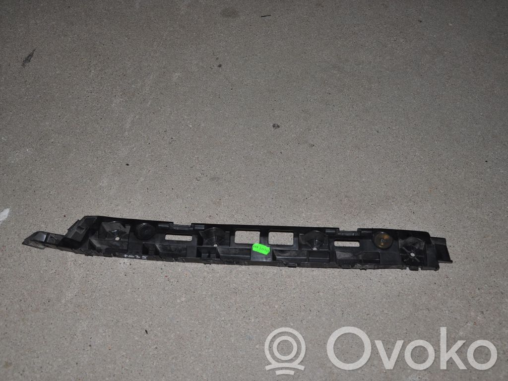 Skoda Superb B8 (3V) Soporte de montaje del parachoques trasero 