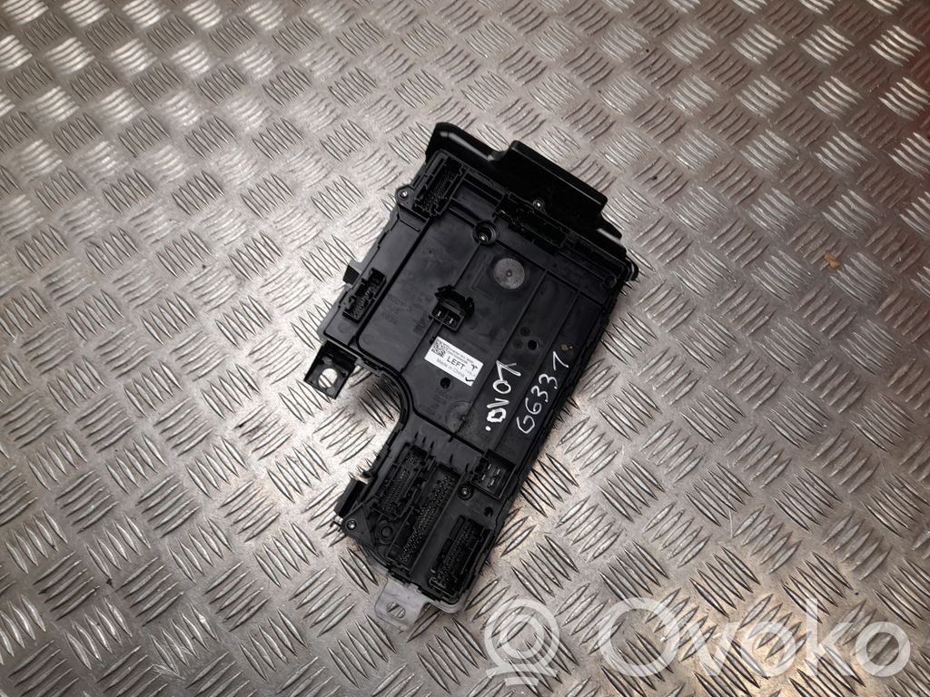 Tesla Model Y Saugiklių dėžė (komplektas) 