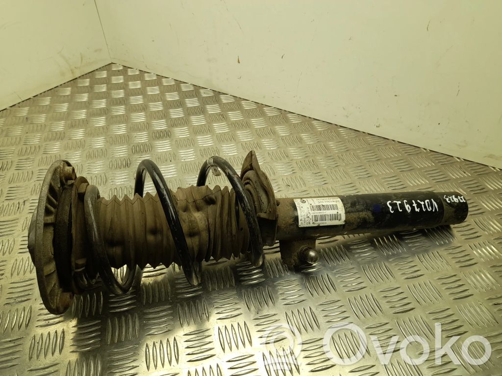 BMW 3 F30 F35 F31 Front shock absorber with coil spring 