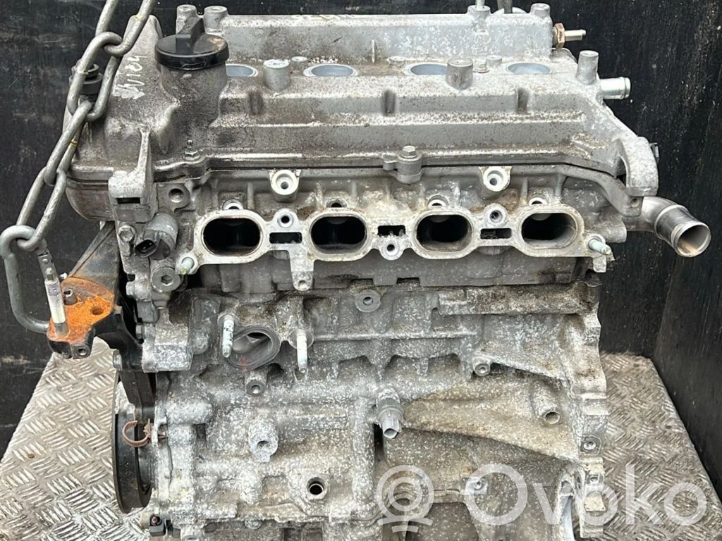 Toyota Yaris Двигатель 