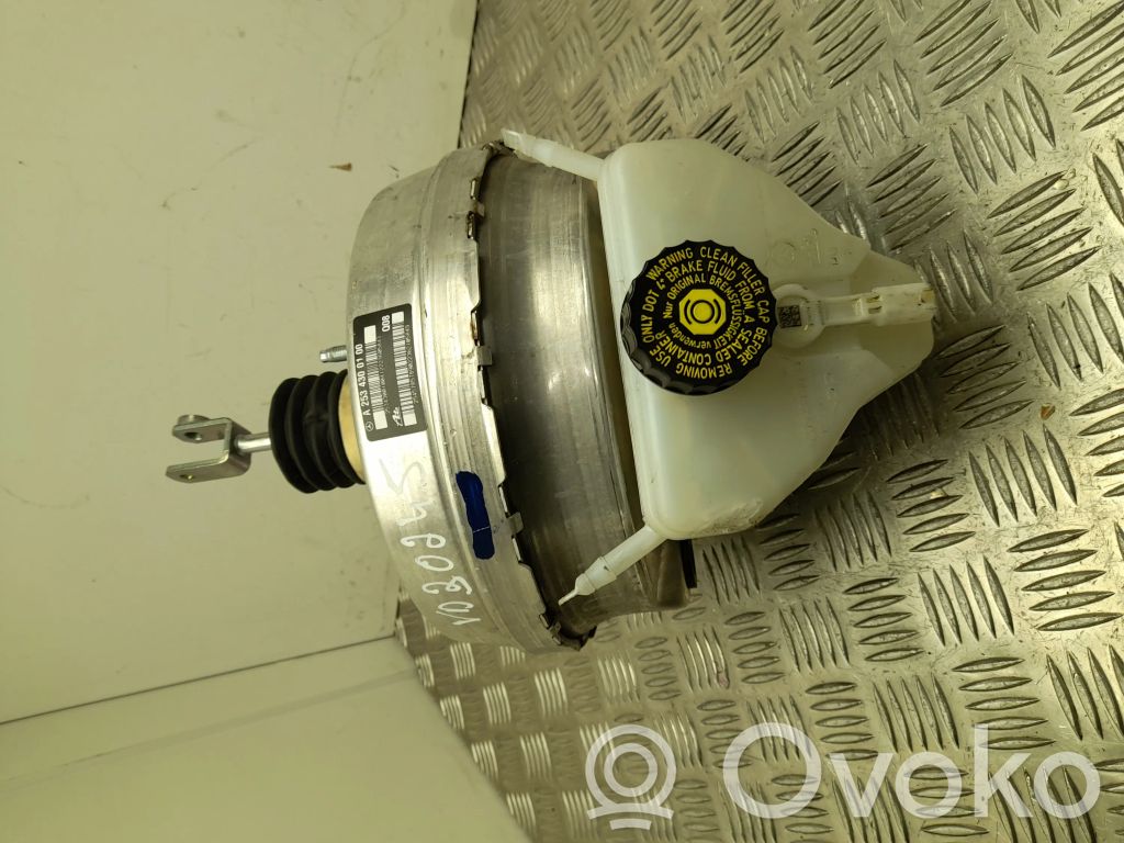 Mercedes-Benz EQC Główny cylinder hamulca