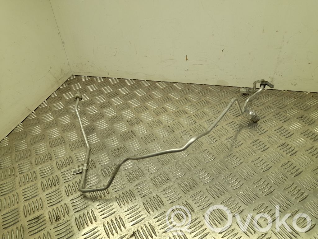 Ilmastointilaitteen putki (A/C)   924405813R,VD31277