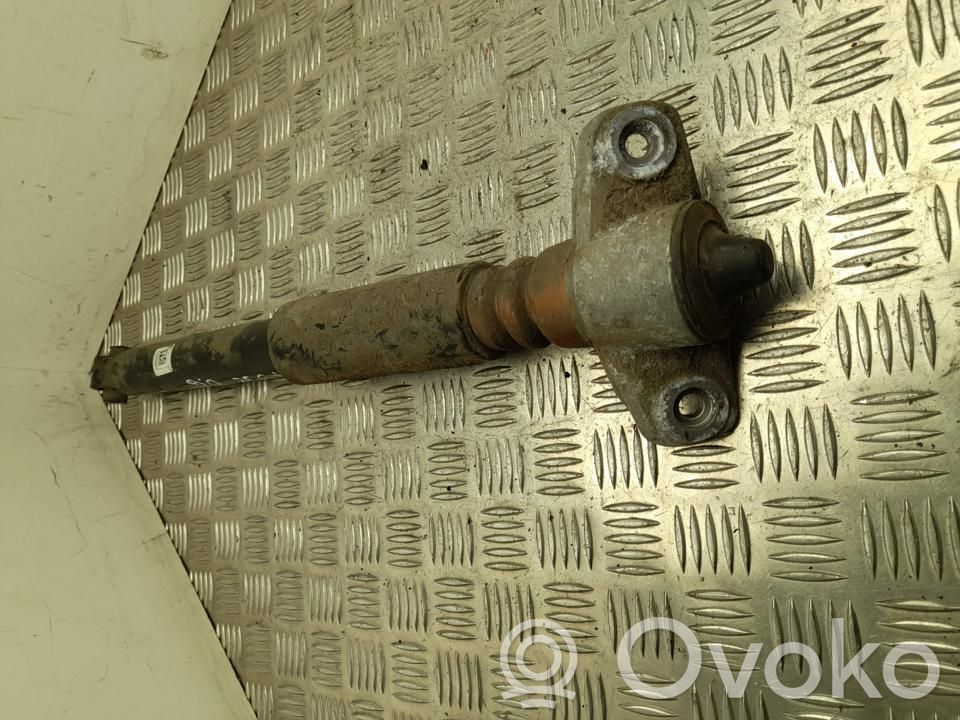 KIA Ceed Takaiskunvaimennin 