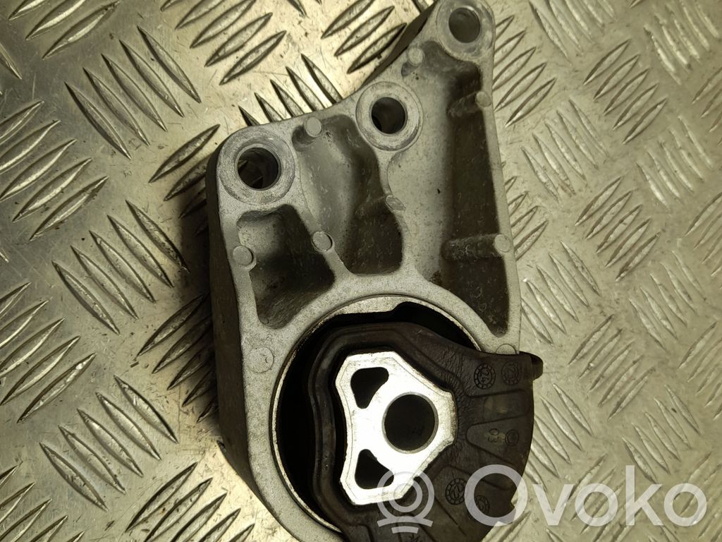 Engine mount bracket   P10884498,10884498,VD32110