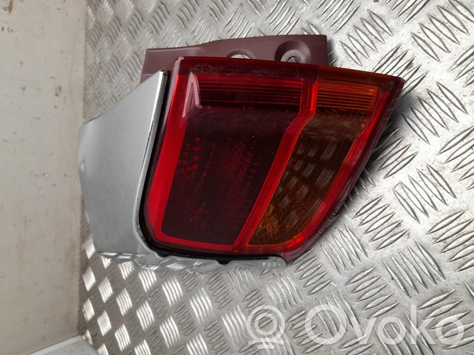 Toyota RAV 4 (XA40) Lampa tylna 