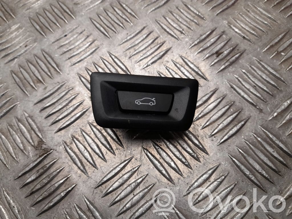 BMW iX Interruptor para abrir la puerta trasera 
