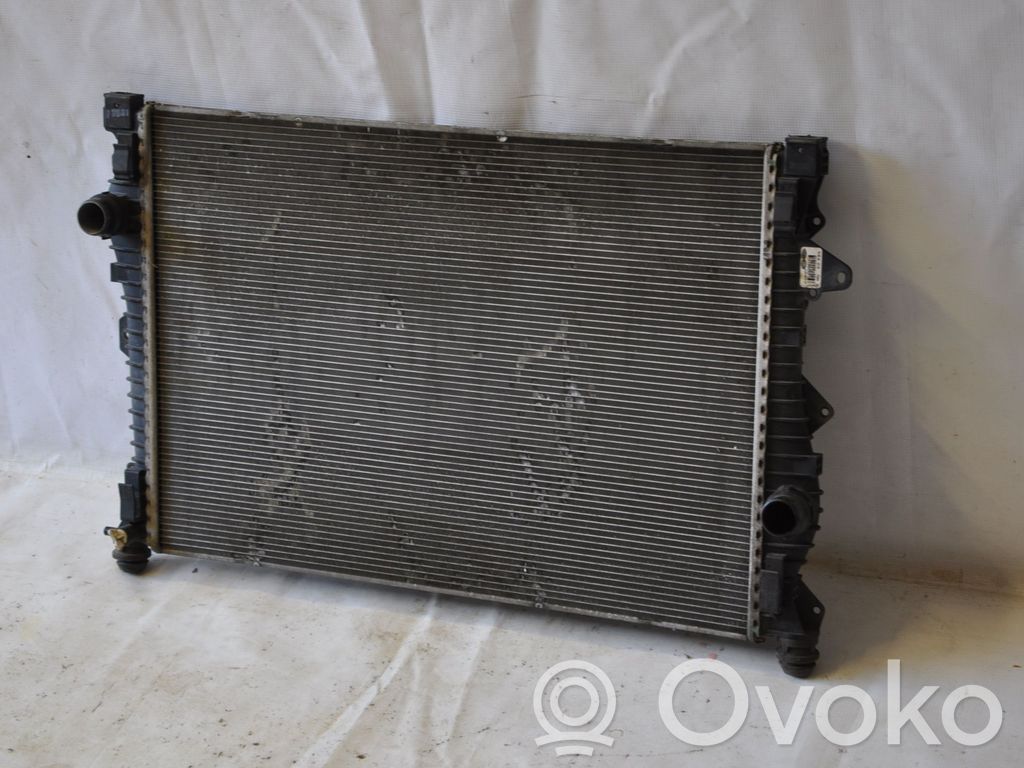 Land Rover Discovery Sport Coolant radiator 