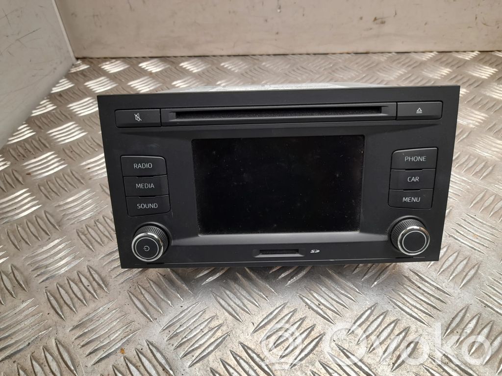 Volkswagen Golf IV Radio/CD/DVD/GPS head unit 