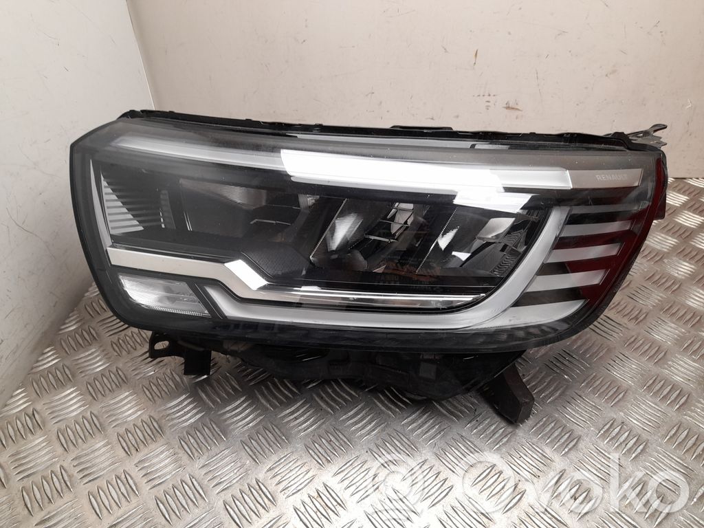 Renault Kangoo III Lampa przednia 
