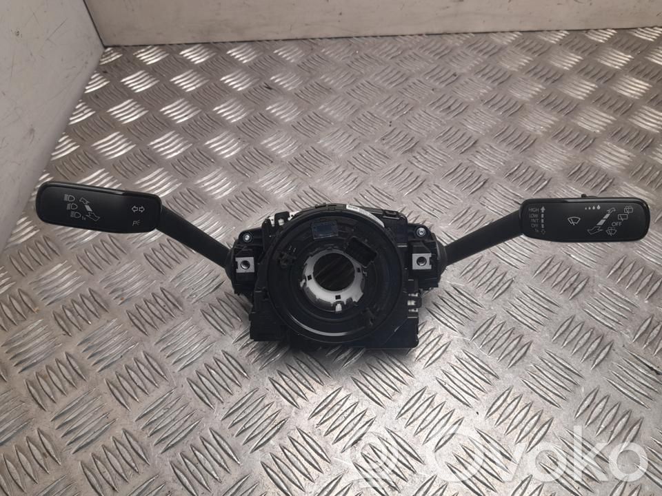 Volkswagen Golf VII Interruptor/palanca de limpiador de luz de giro 