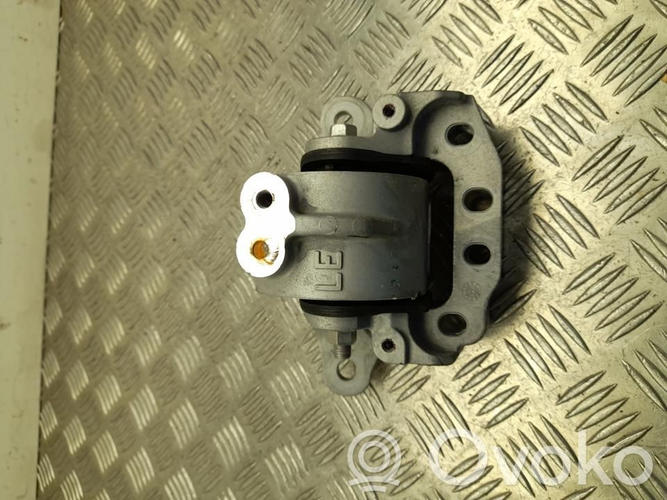 Engine mount bracket   G2016B0A,VD33336