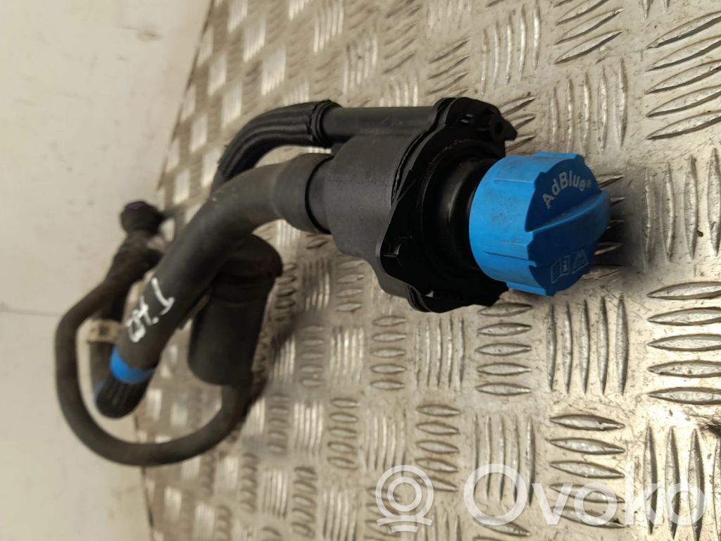 Nissan Primastar Conductă umplere rezervor combustibil