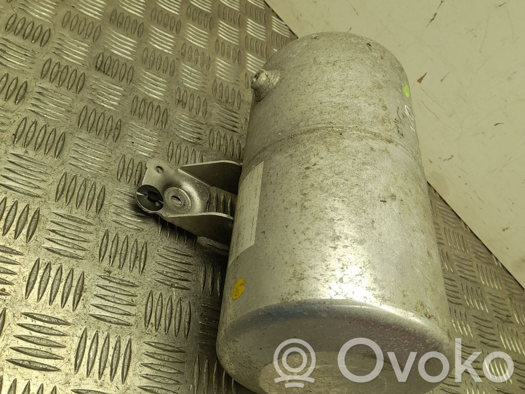 Tyhjiösäiliö   4KE616204A,VD34317