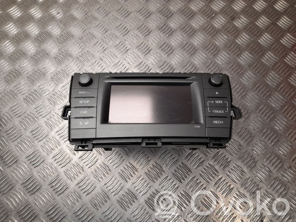 Toyota Prius (XW30) Panel / Radioodtwarzacz CD/DVD/GPS 
