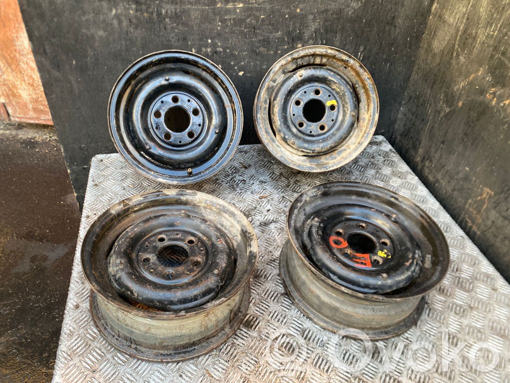 Mercedes-Benz 190 230 W110 W111 Jantă tablă R13 