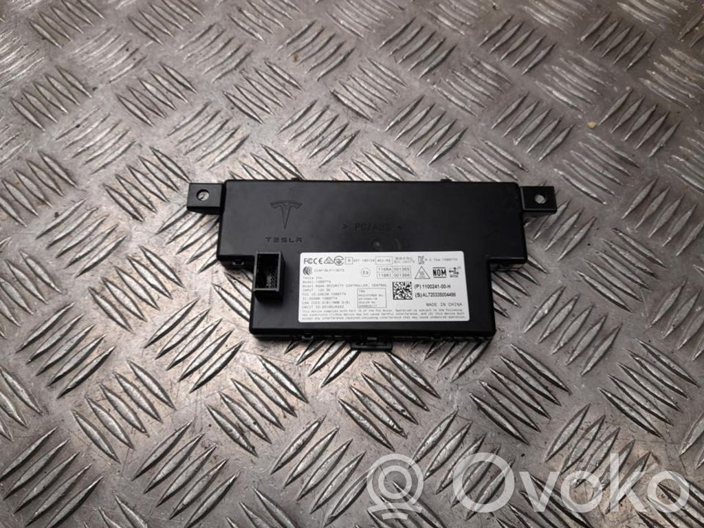 Tesla Model 3 Keyless (KESSY) go control unit/module 