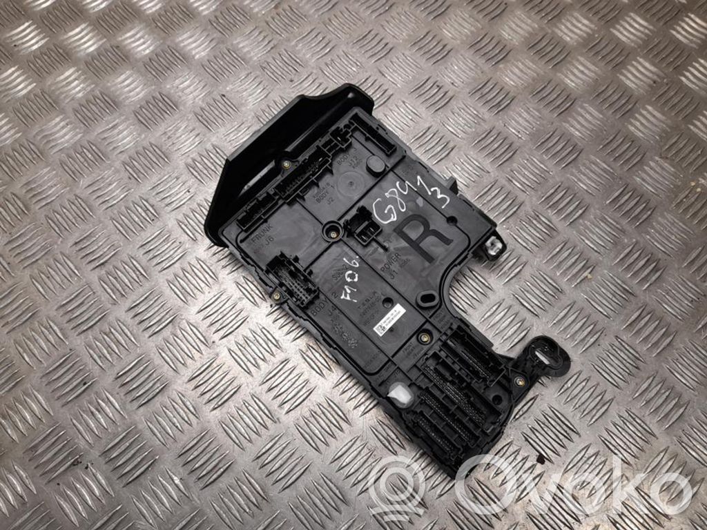Tesla Model 3 Comfort/convenience module 