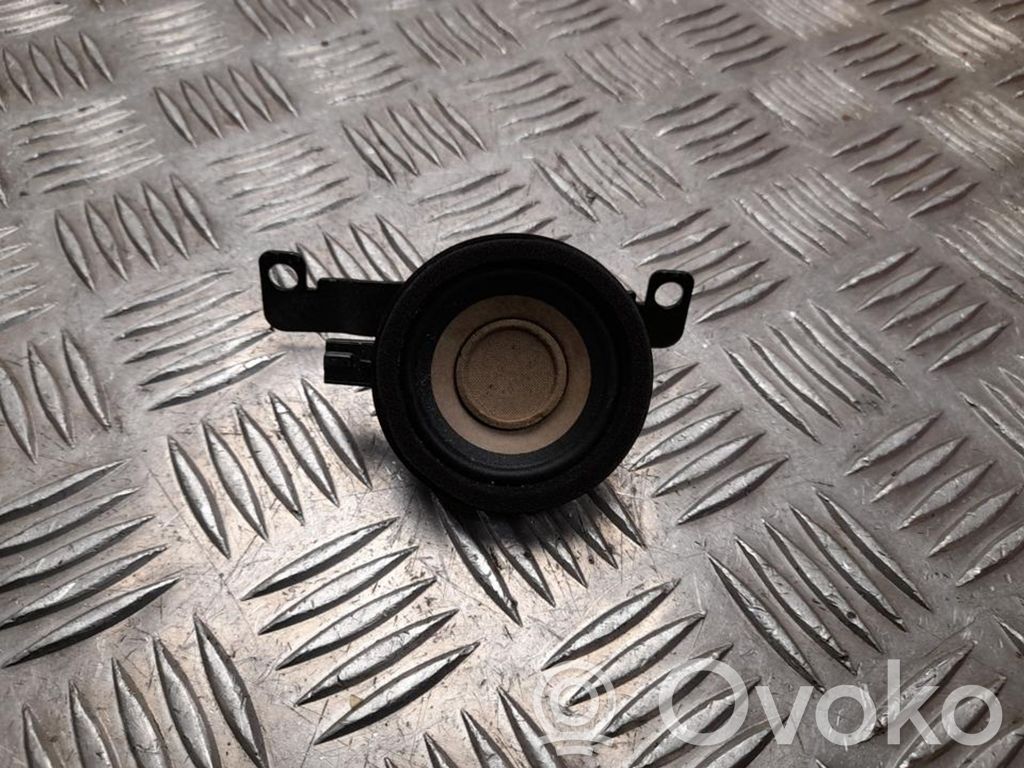 Volkswagen PASSAT B8 Front door high frequency speaker 