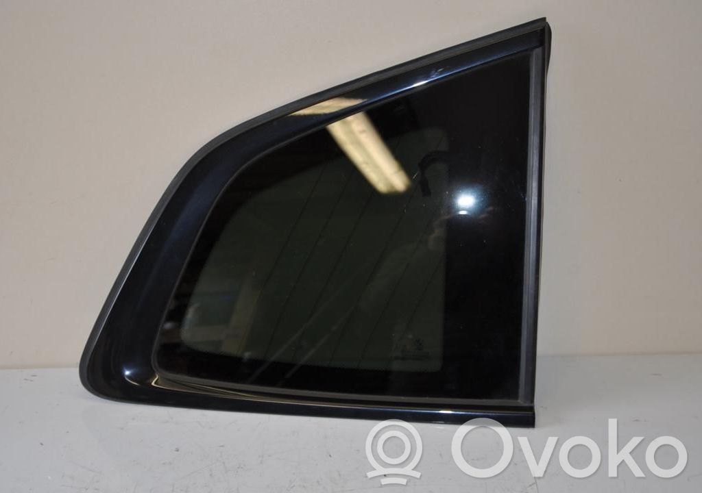 BMW iX3 G08 Vidrio lateral trasero 