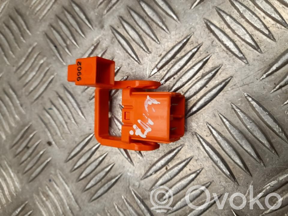 Tesla Model X Fuse 