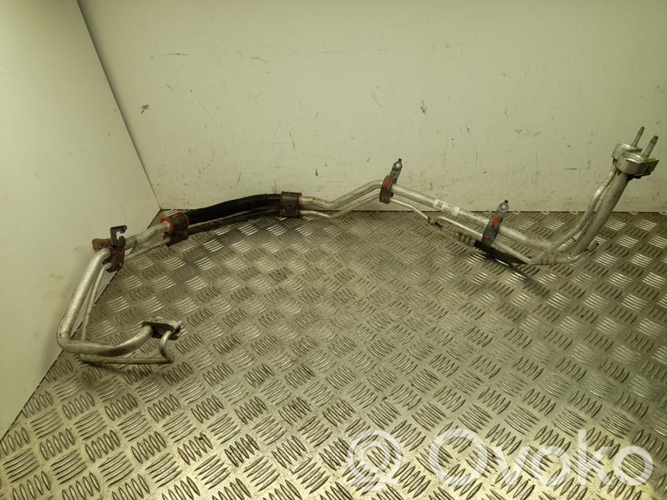 Tesla Model X Ilmastointilaitteen putki (A/C) 