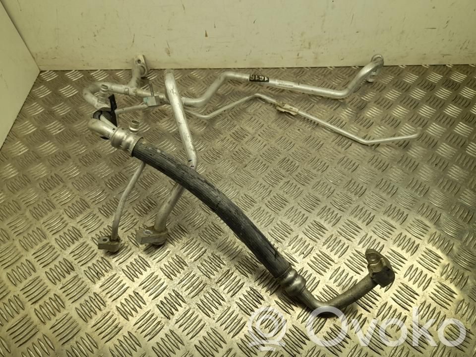 Tesla Model X Ilmastointilaitteen putki (A/C) 