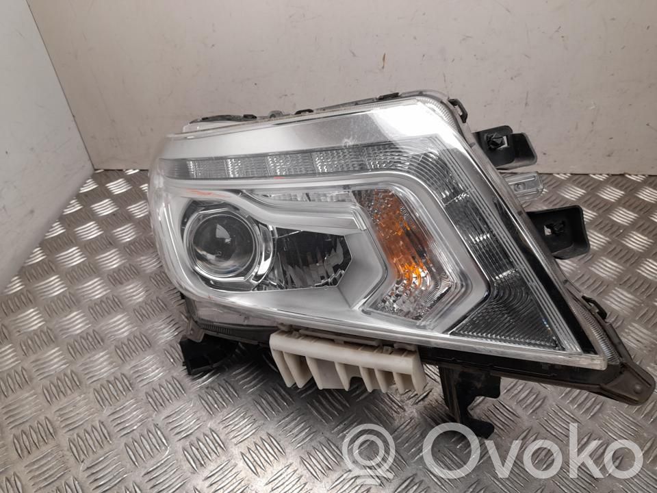 Nissan Navara D23 Lampa przednia 