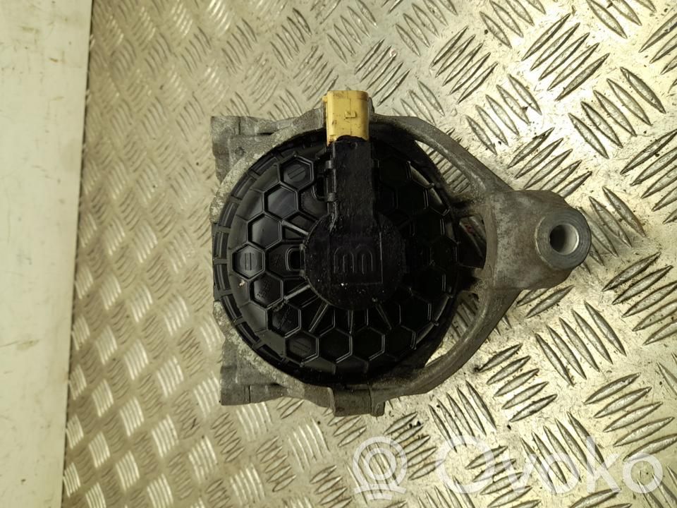 Audi Q7 4M Engine mount bracket 