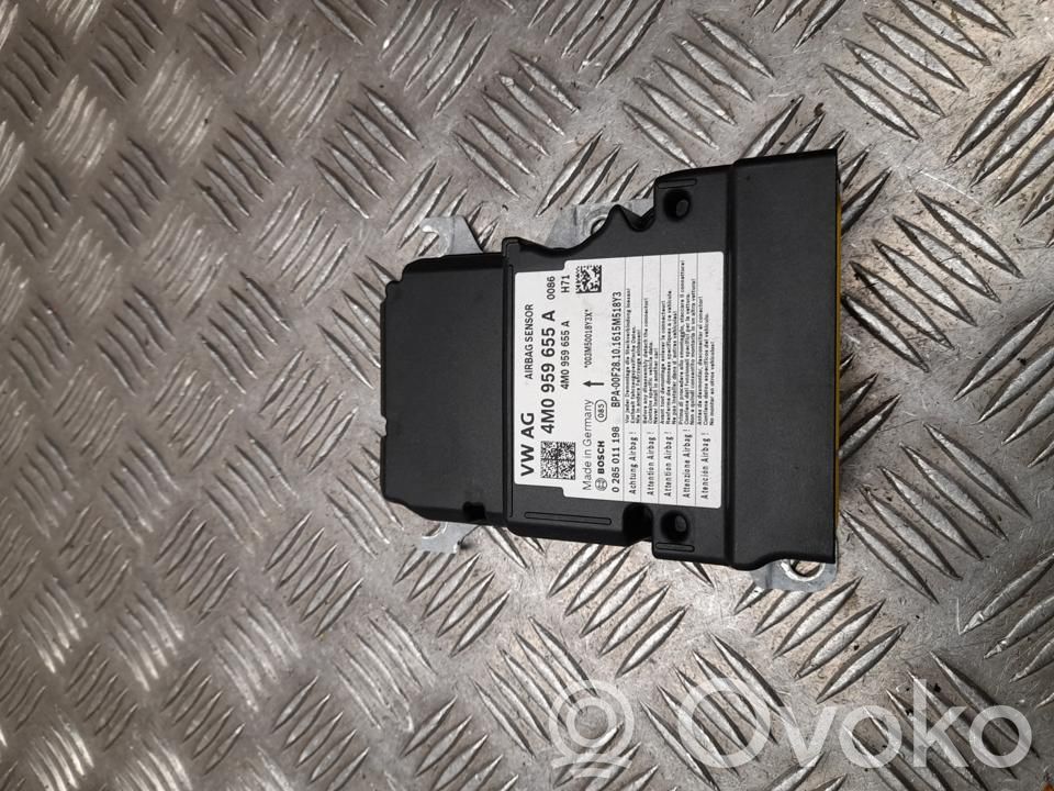 Audi Q7 4M Airbag control unit/module 
