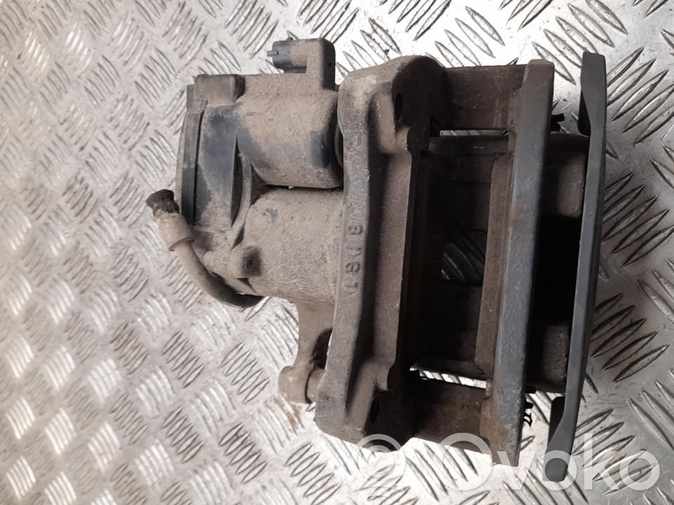 Tesla Model S Задний суппорт 