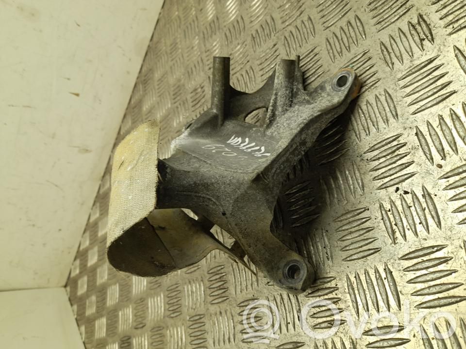 Audi Q7 4M Supporto di montaggio del motore (usato) 