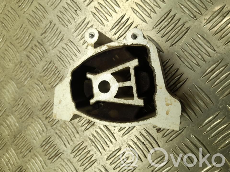Land Rover Range Rover Evoque L551 Engine mount bracket 