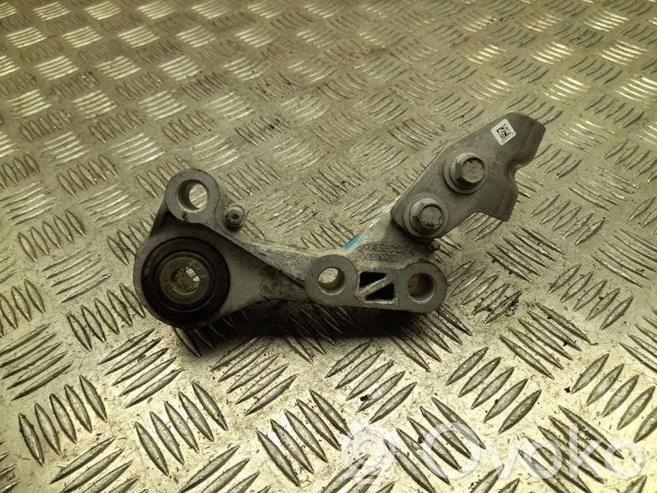 Engine mounting bracket   9799982,VD38582