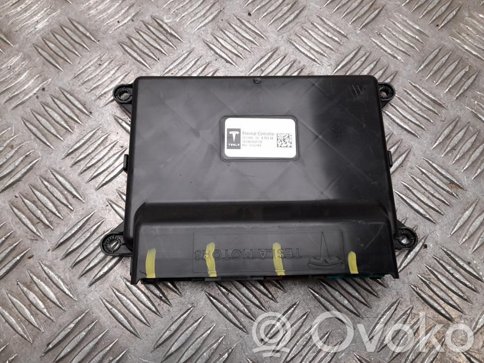 Tesla Model S Climate control unit 